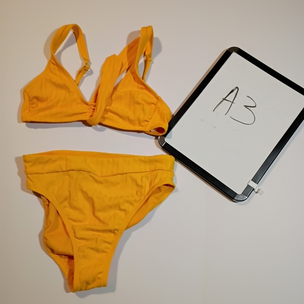 Xhilaration Bright Yellow Bikini Top - Picture 8 of 8